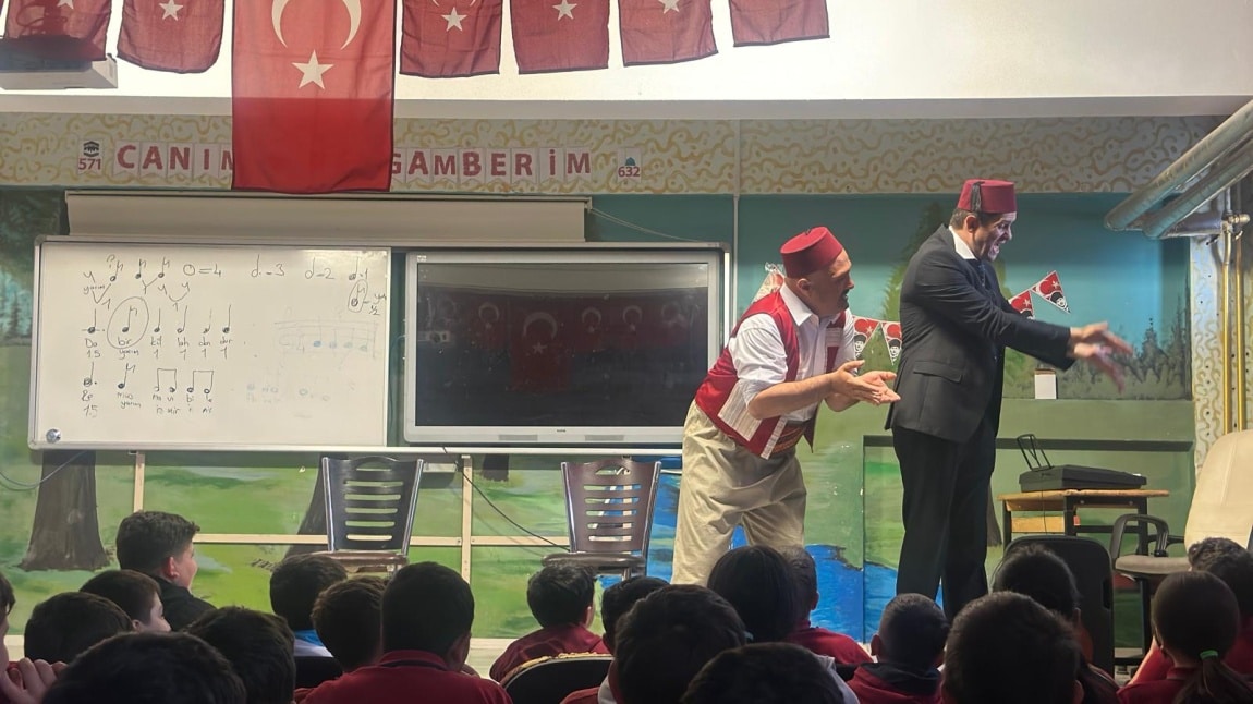 TİYATRO GÖSTERİSİ 